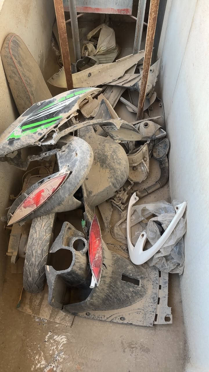 السلام عليكم ماكس عدله مفصخه  بيه مكينه رمبه مشتغله سبوع فقط ملاحضه مكينه رمبه مكلف بنشر هـ/***********
