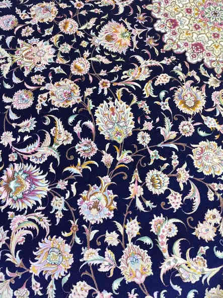 داشکاندن داشکاندن
فەرشی ئێرانی کاشانی 1200شانەی ئەستور
بەزەمانی دەرەجەیەک تایبەت ترین ڕەنگ 
زەمانی 7ساڵی هەیە 
باشترین جۆری داو دەزو کەبە شۆردن هیچی لێنایەت توک ناگێرتەخۆی
تراکومی 3600
12ڕەنگن 
نەرمەکەیەتی ئەستوریشە 
ئەنواع نەخش و مۆدێلی هەیە 
%100اکلریک 
بەرزترین مواسەفات لەفەرشدا 
تازەیە لۆکە دەستی دوونیە داشکاندنی بۆکراوە بۆ300هەزار قوفڵی
3×4هەیە 
ئەنواع نەخشی هەیە 
شوێن سلێمانی گەیاندن هەیە 
ژ.م***********ڤایبەر واتساب ایمۆ
