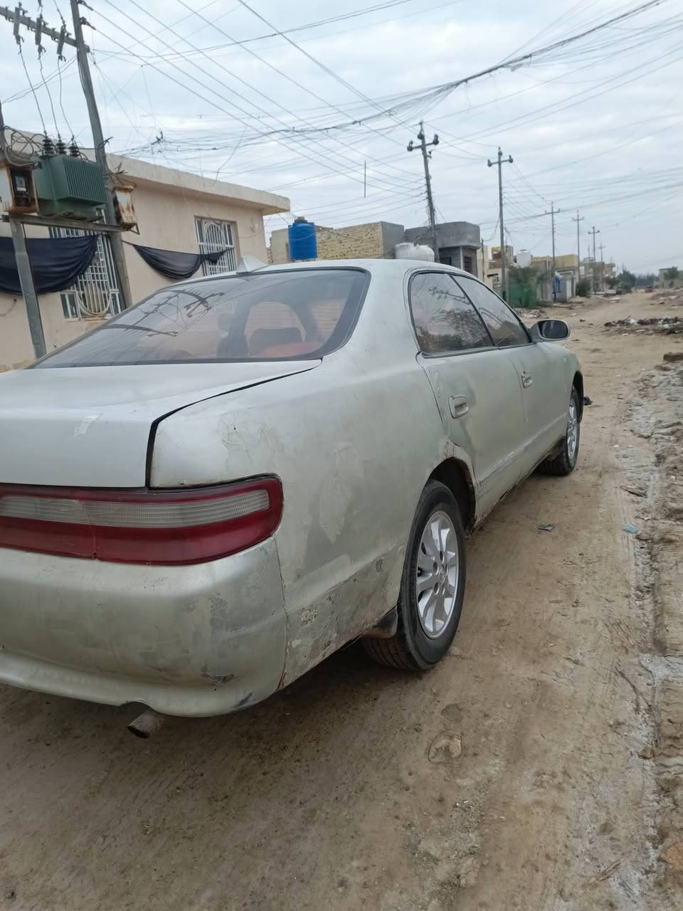 السلام عليكم شيزر نفخ للبيع او مراوس حسب القناعه رقم انكليزي هزه  جديده محرك ونجي وكير خير من الله حداديه ٨٠٪ تخم تاير كهربائيات شغاله العنوان ناصريه شطرة السياره مكفوله من العيب الشرعي بييه ضربه بل قماره ومكفوله من الكص ونقل تحويل او وكاله ***********
