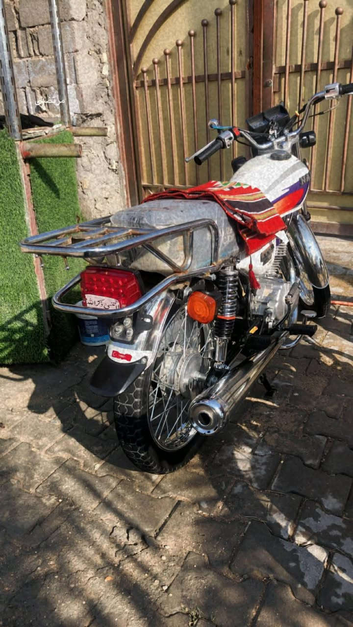دراجه 25 سكنر للبيع ب650 بيها مجال قليل هاذا رقم راعيها***********
