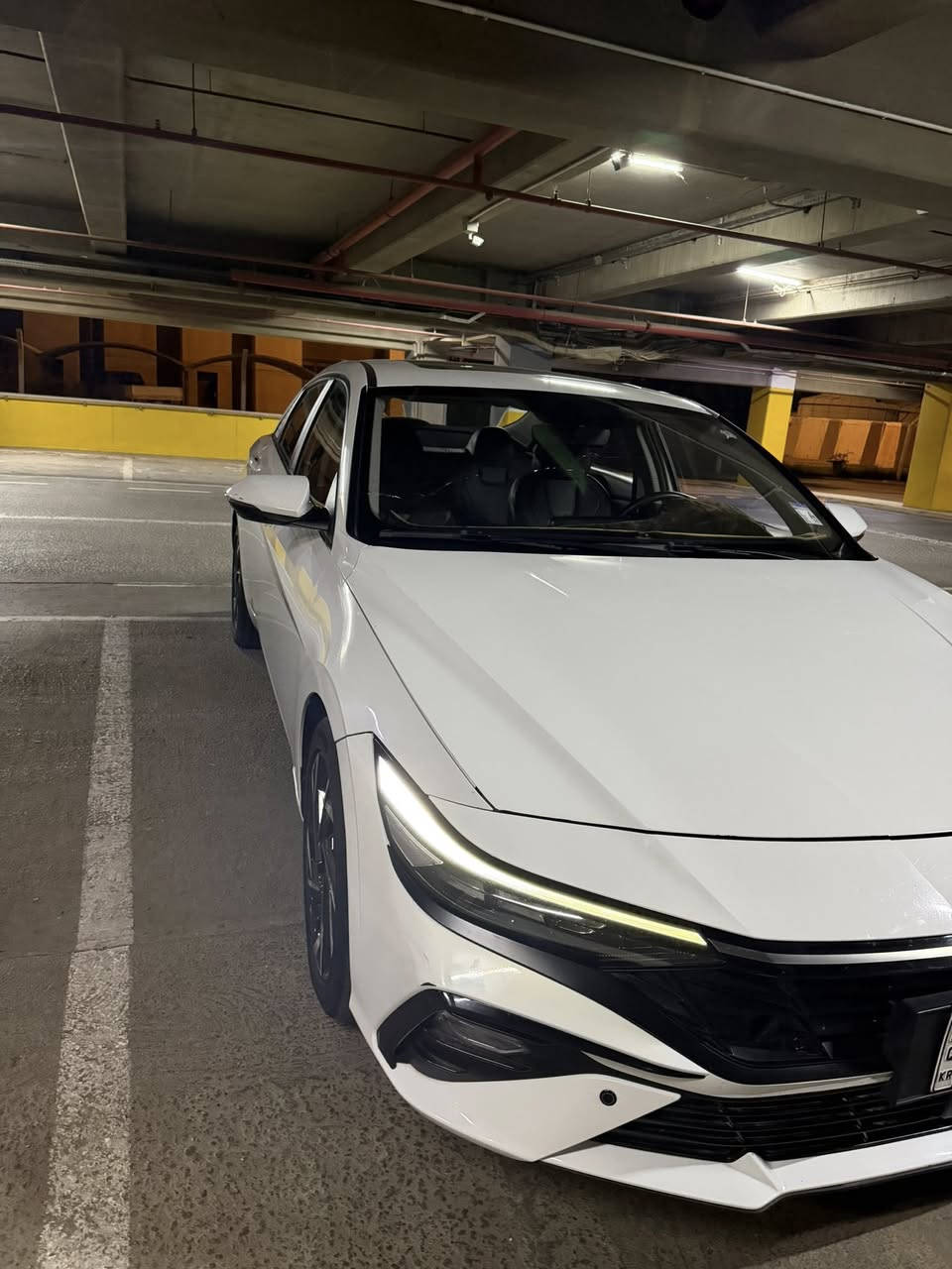 النترا تجميع صيني ٢٠٢٤
سياره نضيفه وماشيه قليل بيهه صبغ جاملغ املمي جهة السيق
السعر ١٢٧ $
السياره فتحة 
حساس امامي خلفي
 تحكم ستيرن 
كشنات جلد
السياره نضيفه وفول مواصفات 
المكان بغداد 
الرقم ***********
