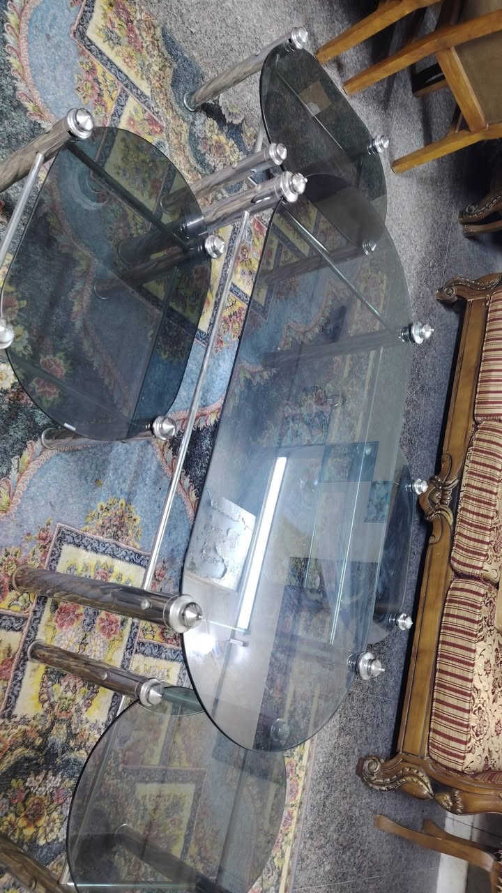 السلام عليكم ميز جام حراري ثقيل تكمه مع اربع طبلات كلش نظيف باب اول سعره 150 مكاني بغداد البياع رقم الهاتف ***********
