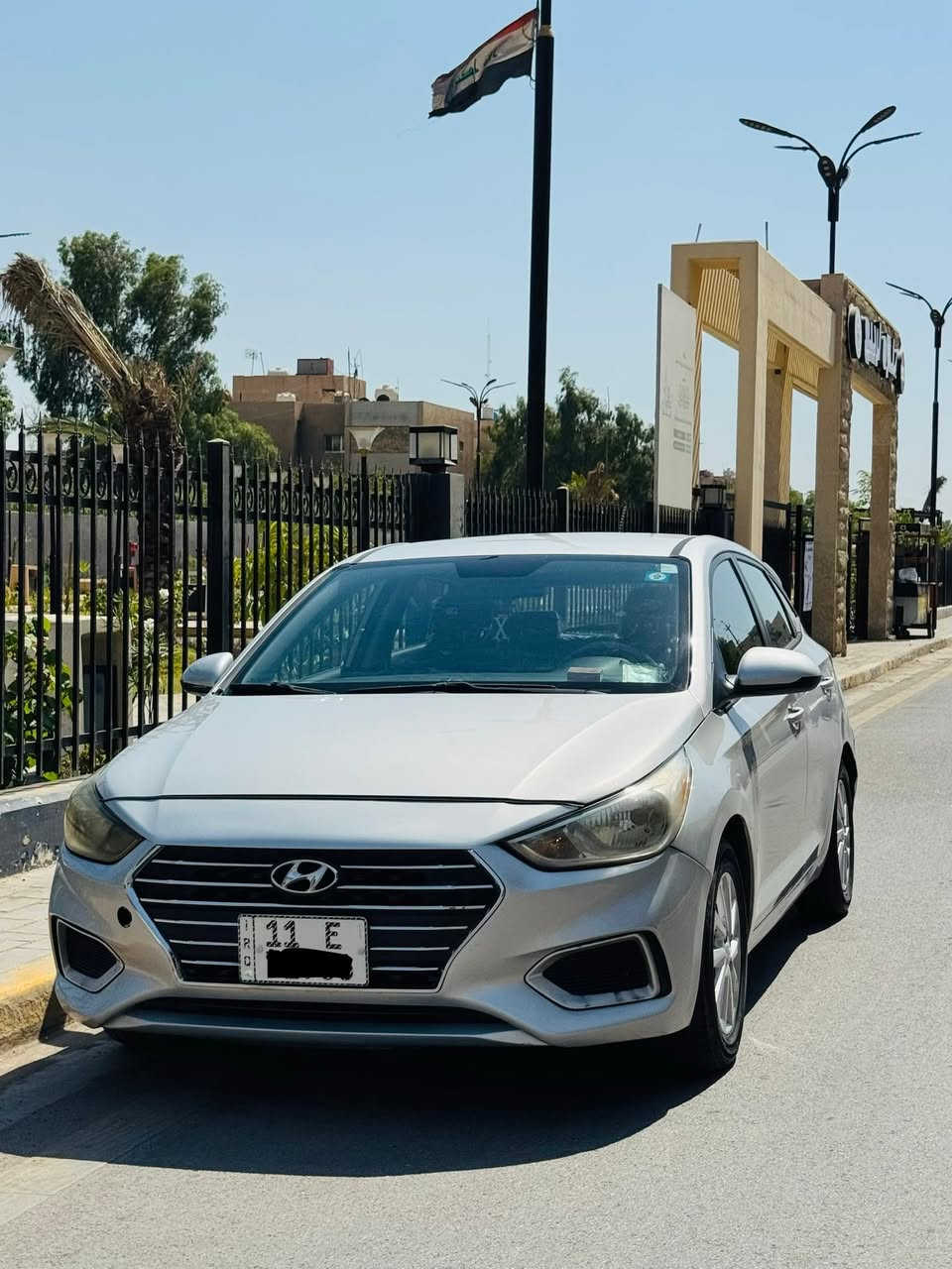 للبيع Hyundai Accent 2019
رقم بغداد الدولي 
محرك ١٨٠٠ مكفول 
كير AT مكفول 
باتري جديد
صدر على وضع الشركه 
تبريد تدفئه فول
تدفئه كشنات 
تحكمات ستيرن جهتين حاكيه اتصال بلوتوث
شاشه كبيره + كامره خلفيه 
ويل كب بلادي تخم تاير جديد
دواخل نضيف جدآ + لايت زنون 
ماشيه 100,000 قابله للزياده 
موقع السياره بغداد
السعر ٩٧ للأستفسار اكثر الاتصال :***********
