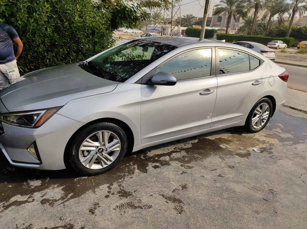 النترا مديل 20 بأسمي ماشية 38الف كيلو
حادثها بنيد فقط مبدل.
مكينة 2000 نص فوول 
صار بيها شخط عندي بالجاملغ الخلفي وسويته 
رايدها 138$ قفل
مكاني بغداد الغزالية
***********
