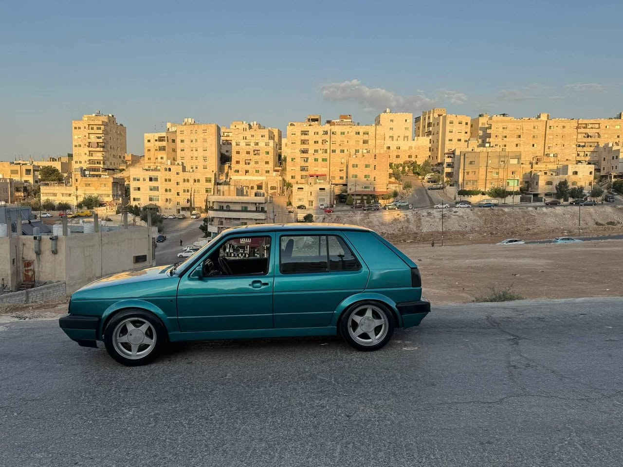 قولف mk2 موديل 1988
السياره معدله 
متور abf تيربو قوي واقتصادي 
جير معدل شوط طويل 
صنوبرصات جستبل 
ضواغط بنزين 
عطاس 
غرفه ريكارو 
جنط 
كوشوك نضيف 
السياره مرخصه لشهر 12 
السياره بحاله جيده 
والعديد من الاضافات لم تذكر 
السعر 2200 وقابل لتفواض بشيئ بسيط
للبيع وقابل للبدل


**إذا كنت صاحب هذا الإعلان وتريد حذفه لأي سبب، رجاءا أرسل رسالة إلى الدعم الفني**