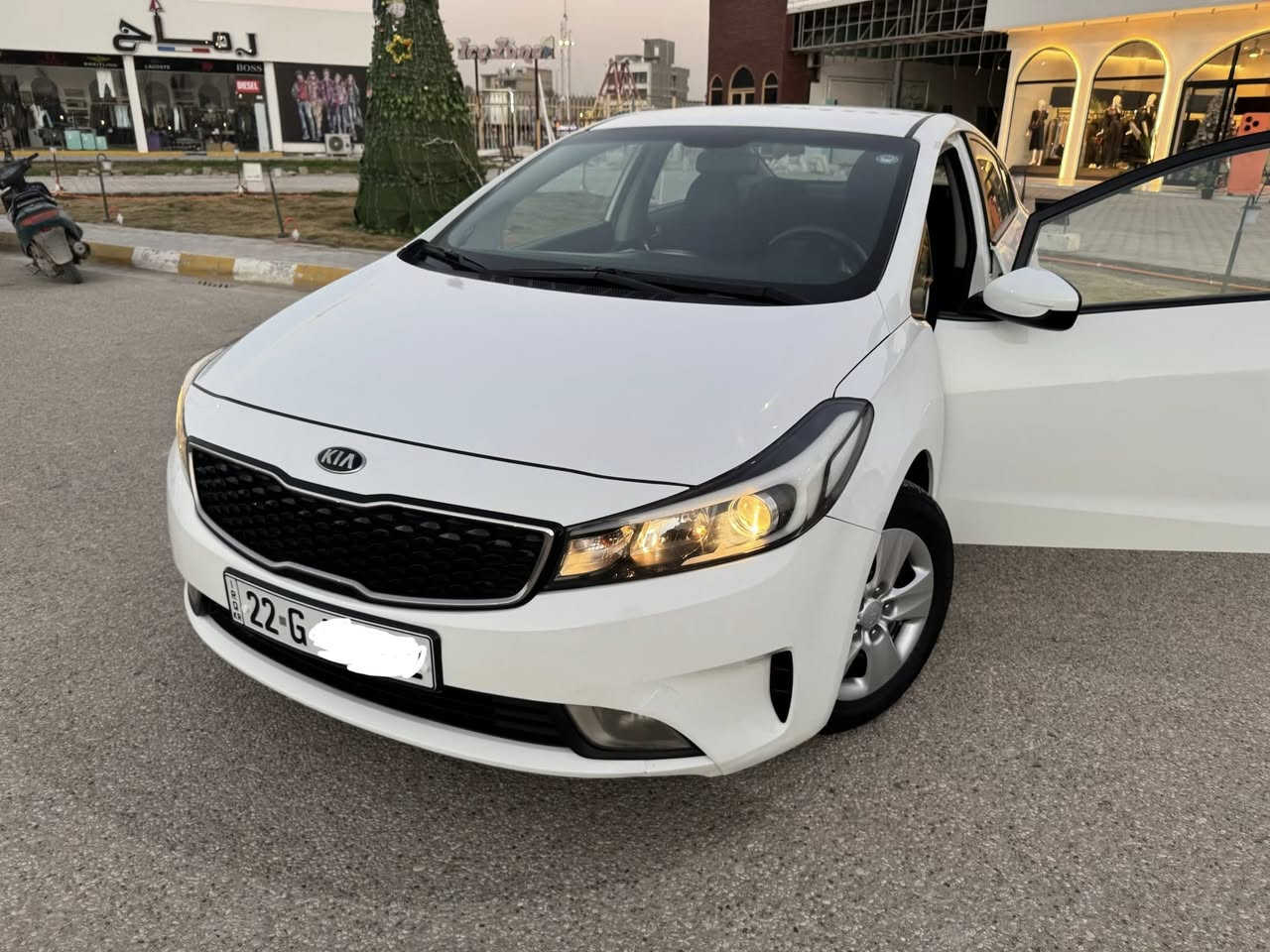 السلام عليكم
كيا سيراتو 2018 
كفاله عامه فقط بارد بسيط
محرك 1600 بلادي 
رقم اربيل دولي باسمي 
المواصفات عاديه 
العنوان محافظة القادسية 
رقم الهاتف 
‏‭0780 058 2221
‏‭0771 233 3754
