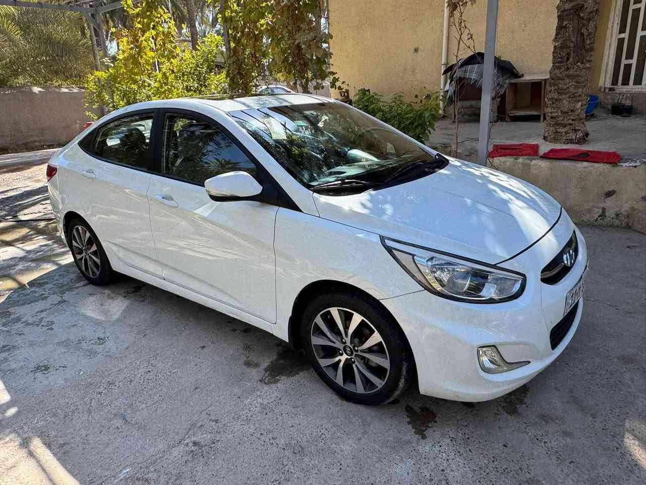 سلام عليكم اكسنت موديل 2016 فول مواصفات فتحه تحكمات أشاير بلمري محرك 
1600 كير محرك كفاله رقم بغداد دولي تحويل مباشر سنويه ماصاقطه اخوان الله يشهد السياره كلش نظيفه :السونار ويه المنشور العنوان كربلاء الحسينيه رقم موبايل ***********السعر 104 وبيه مجال حك الجيه واني خادم
