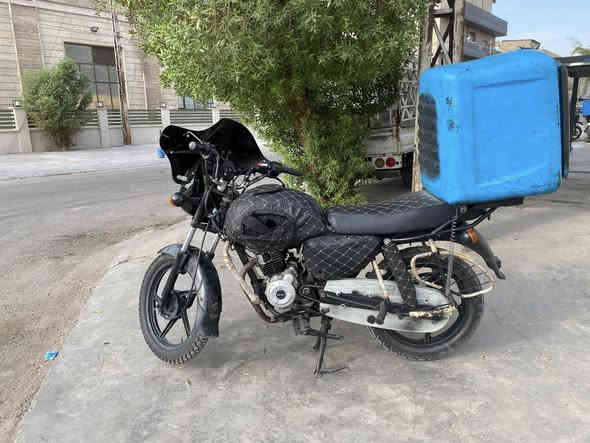 سلام عليكم بوكسر للبيع 2019 دراجه اشتغل بيها امانه الله مموكفتني بشارع ابداً دراجه نقصها سبرنكه مال هندر موضحه بل صوره لانو خارط ماعدي وقت اسوي الله يشهد دراجه حلوه بس كلجاته شويه تعبانه طلع صوت تتبدل 45 الف دراجه سعرها 650 وبيها مجال حك الجيه مكاني بغداد الجديدة /***********
