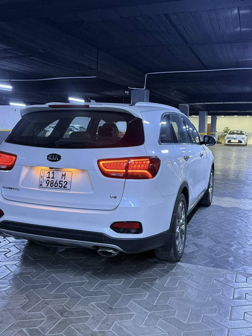 🪬اللهم صلِ على محمد وال محمد 🪬
#سورنتو_للبيع🇰🇷
موديل 2019 شكل 2020 (دبل شباك)🚙
وارد خليجي فول مواصفات 1/1
6 سلندر 🚀
شاشه كبيره 
ويل كروم 
يدات نيكل 
بصمه + بصمه ابواب 
بانوراما 
5 كاميرات 360 كاميره دواره 📷
سايد بريك بصمه 🅿️
حساس امامي خلفي 
أشاير بالمري 
صندوق كهرباء 
7 راكب 3 قطع تبريد ❄️
الممشى (118) ألف  
ملاحظه السونار مرفق بيها بارد فقط 

متواجد بغداد 📍
سعر 235
للأ ستفسار اكثر 
📞***********
