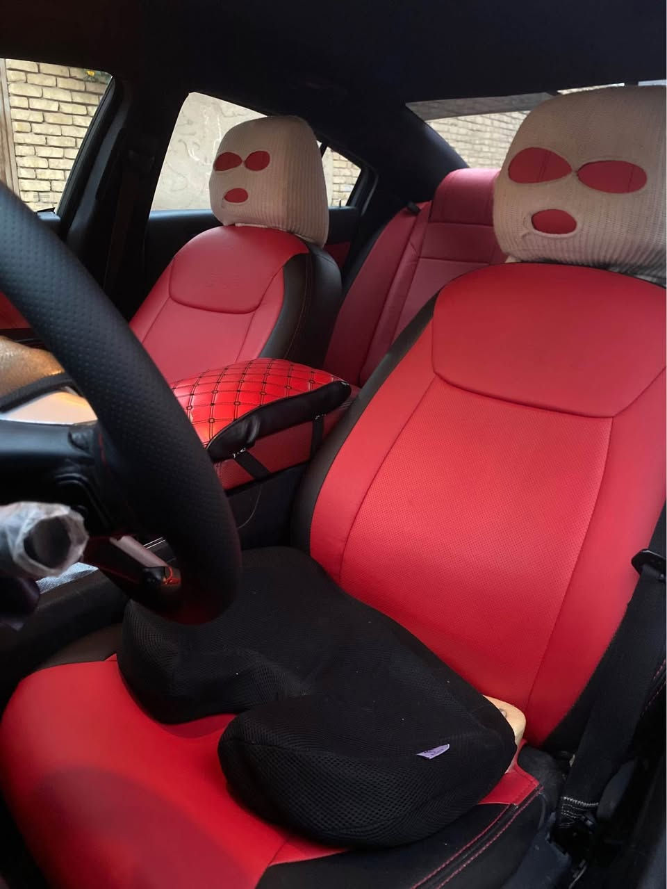 السلام عليكم  جارجر 2012 اصل رقم بغداد بسمي تحويل ثاني يوم تغيير لون  مواصفات شاشة جبيرة كير طيارة تبريد قطعتين خير من الله منضومة زنون سيارة نضيفة وخير من الله ترايك وين متريد رجاء المو شراي لايتعبني واتعبك السعر 140 وبيها مجال حك الجية ناصرية مركز  قبل الاتصال السونار داخل المنشور *********** ‏ ناصرية, ذي قار
