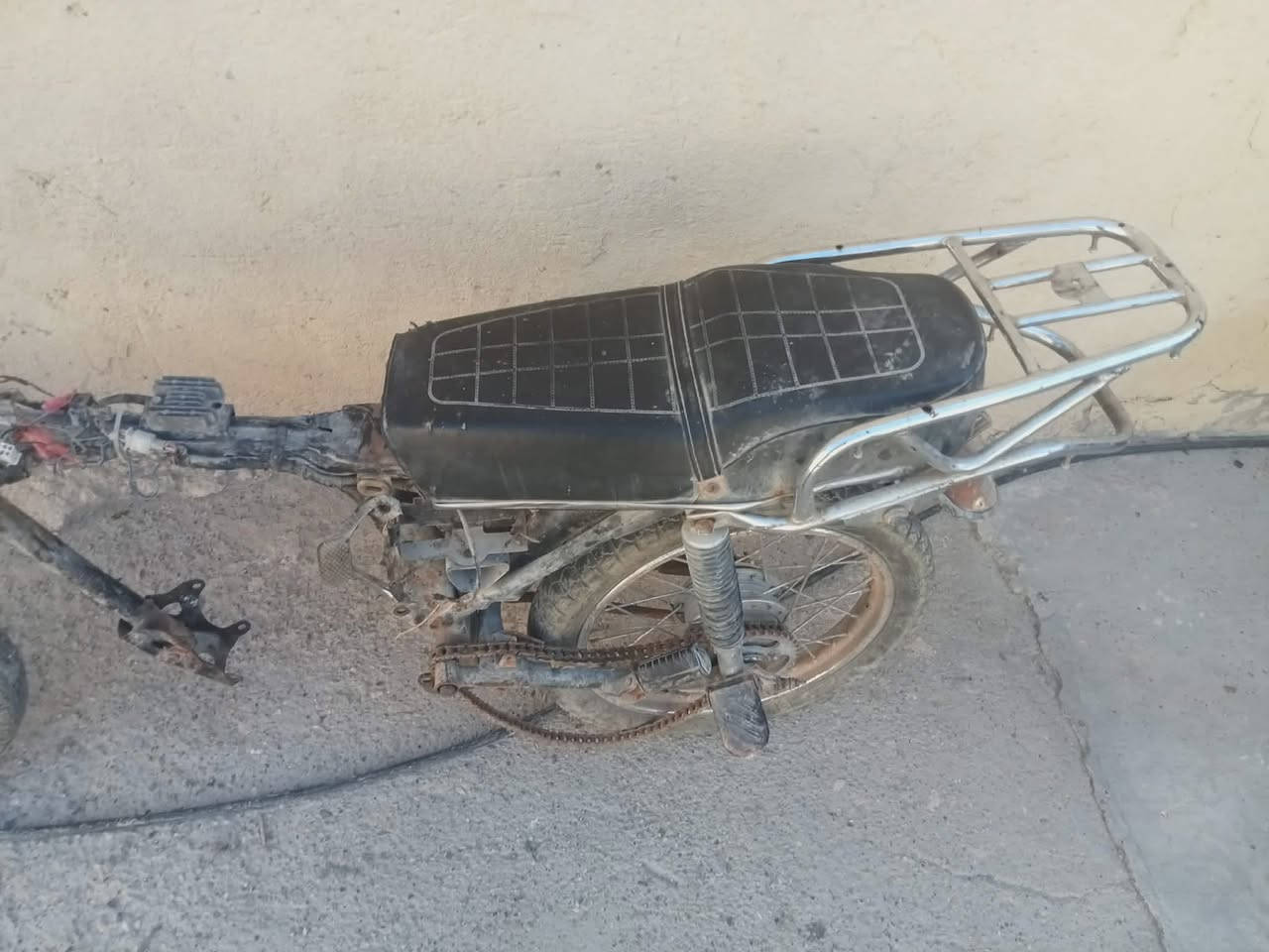 شاصي كلشي ما بي لا لحيم ولا فطر للبيع دبلات شغله وياله كلشي ما بيهن  ينفخن ب50وبيهن مجال حك الجيه مكاني بغداد الزعفرانيةة ***********
