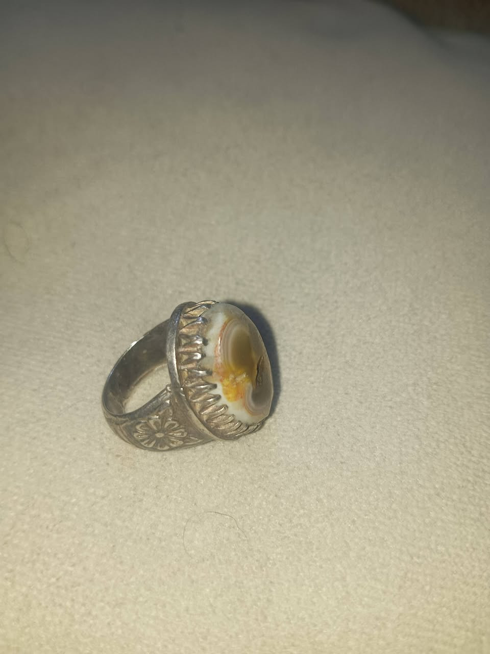 محابس للبيع ثلاثة عطف واحد ياقوت باريسي واحد طش الرمل فضة 925. الشراي يتصل ***********
