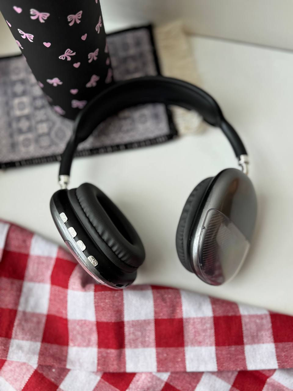 سماعة p-50 

بلوتوث اتصال سريع وثابت
 باس قوي وصوت واضح
 تدوم لحد 6 ساعات تشغيل
 وسادات مريحة + قابلة للدوران

متوفر لون ( اسود - ابيض- اخضر - احمر - ازرق )

السعر : 8 الف


**إذا كنت صاحب هذا الإعلان وتريد حذفه لأي سبب، رجاءا أرسل رسالة إلى الدعم الفني**