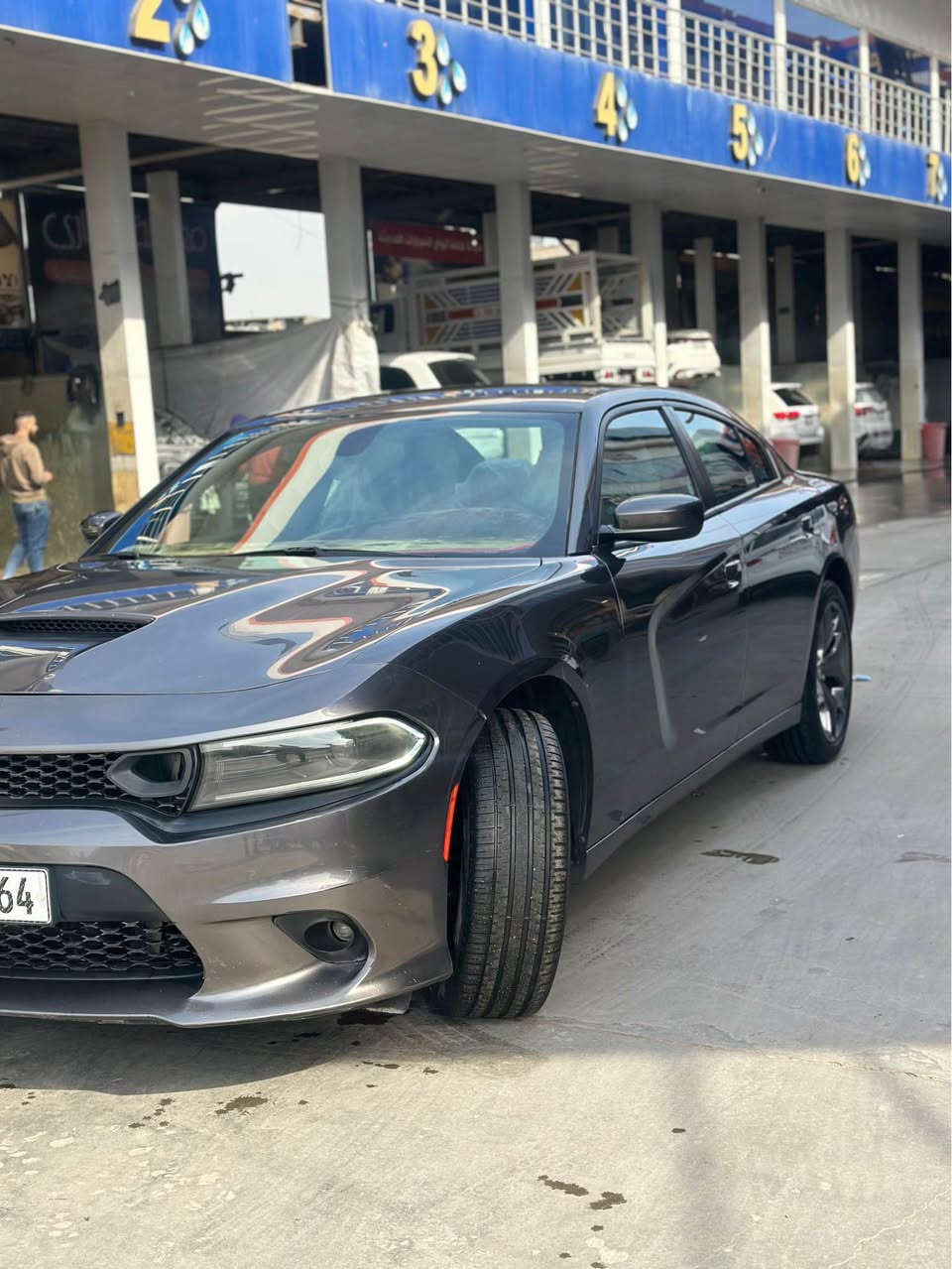 جارجر موديل ٢٠٢٢ وارد امريكي حادثها بنيد فقط وخفيف كلش بدون شاصي ايرباك فقط دشبول سيارة جاهزة ما بيها نقص ولا شي مكينه كير حداديه تخم تاير تبريد كله جديد ماشيه ٢٩ الف مكاني البصرة السعر ٢٥٣ وبيها مجال ‭٠٧٧٠ ٦٧٧ ٨٥٥٥‬ Singapore
