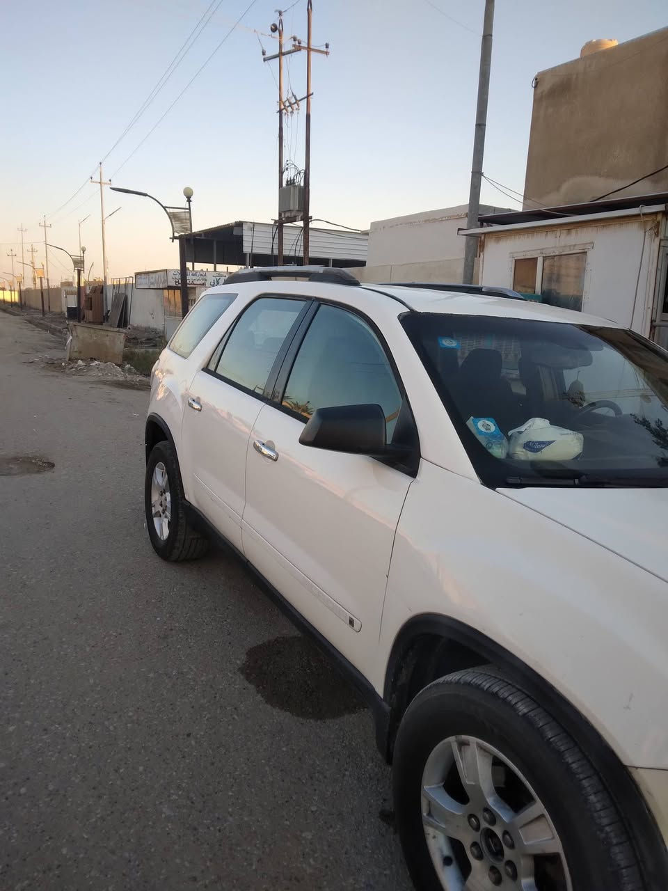 اكاديا ابيض لون رقم بغداد جاهزة من كل شي ثلاث قطع تبريد سبعة راكب سياحي كير ومكينه وحدادية خير من الله الاستفسار الاتصال على الرقم ***********
