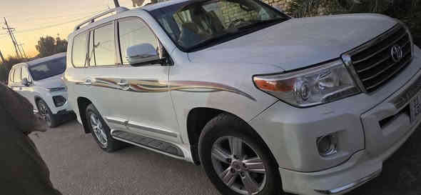 السلام عليكم 
لاندكروز جكساره ٢٠١٣ بريم فول مواصفات مكفوله عدى بارد بسيط كد ٤ اصابع
رقم بغداد انكليزي بأسمي
ماشيه 109 الف
للاستفسار ***********
ملاحظه غير متواجد على النت كوفة
