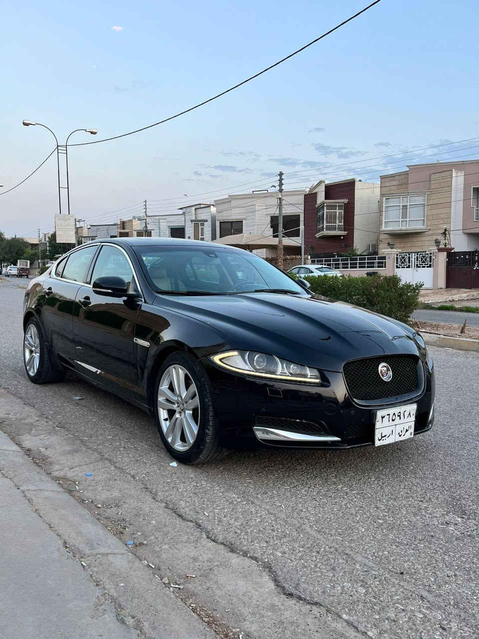 السلام عليكم
jacuar XF  2013

محرك ٤ سلندر ٢٠ توربو

سرعة سيارة 300km/h

قوة حصانية محرك 240hp

 موديل 2013 وكالة خليجي 

شركة سردار اربيل    

سيارة موجودة بلبصره

سيارة رقم أربيل و تحويل بشرط
سعرها 115 ورقه وبيها مجال 
***********
*************************

مواصفاتها........

سلايد 

قفل قاصه

داخل  جلد    

كشنات  كهربائي

ستيرن كهرباء

گیر  اوتوماتیک

گیر عادی ٨  نمر

گیر سبورت

گیر ستیرن

شاشة 

كاميرا 

بصمة

تبريد مركزي

حساس امامي 

حساس خلفي

مرايا جانبية شفط

صندوق شفط 

كير ماوس 

بصمة صندوق

التبريد واكف الكمبريسر

 بعد هوايا مواصفات معروفة

بيها قطع صبغ ابيع احزام  🟥

لبيع او المراوس البصرة, العراق
