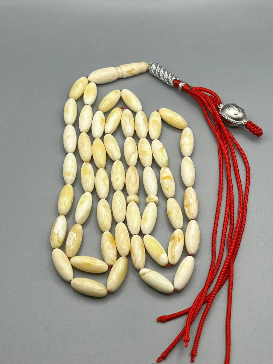 بسم الله…مسباح كهرب جبس سيراميك من الخامات القوية و الرائعة و النادرة في عالم الكهرمان . مشجر من العيار الثقيل جدا . لوكو (الخالدي) الشهير في عالم المسابح الراقية . خراطة الخليج . الشاهد قطعة وحدة . المسباح مكفول من اي غلط . الوزن 21 غرام . حجم الخرز 6.5/16.5 ملم . من القصات الجميلة و الانيقة . عدد الخرز 50…
يوجد توصيل لكل محافظات العراق..


**إذا كنت صاحب هذا الإعلان وتريد حذفه لأي سبب، رجاءا أرسل رسالة إلى الدعم الفني**