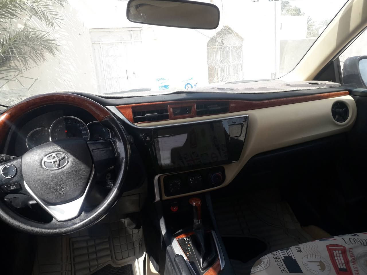 للبيع كورلا وارد خليجي موديل 2018بيه صبغ بنيد وبيه مكانين بارد وباقي البدي مكفول
معوقين ومخلصه مكينه 1600 
عنوان البصره ابو صخير 
السعر 135وبيه مجال رقمي ***********
