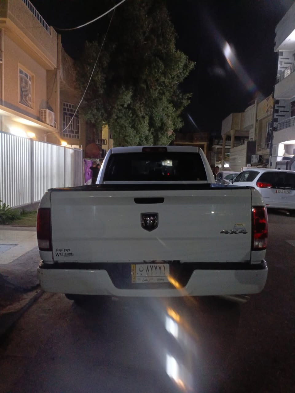 السلام عليكم 
دوج رام موديل 2019
بدي طويل باب قصير 
حادث جاملغ بدي والباب خلف السائق
محرك 6 سلندر 
السعر 160 و بيه مجال
مكان السيارة بغداد 
رقم ***********
