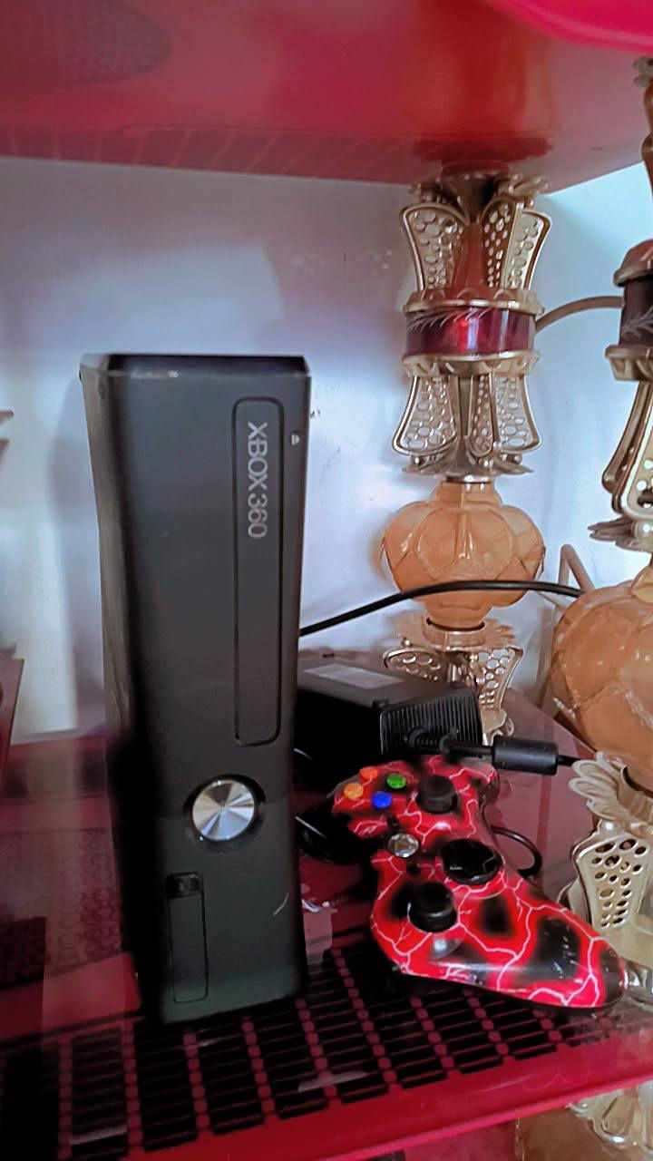 متاح  Xbox 360 Slim نضافة فول العاب خير من الله هارد 250G
مكان ديالى بلدروز شراي اتصال —***********
