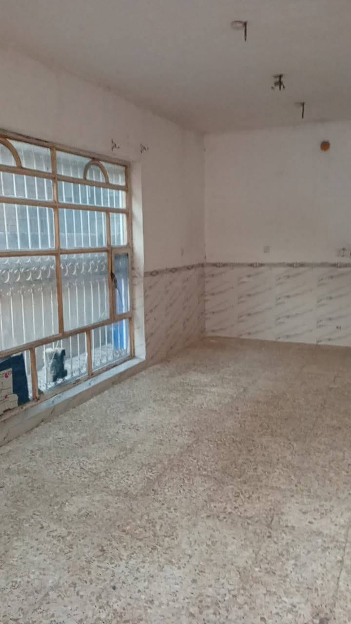 مشتمل للايجار المساحه 130متر يحتوي على غرفتين نوم وكلدور وصاله ومطبخ ومجمع صحيات وكراج سياره العنوان📍 شارع ٨٠مال كربلاء شارع الحسينيه حي الشهداء خلف جامع الرحمن للاستفسار اكثر الاتصال على الرقم التالي 👇 
***********
