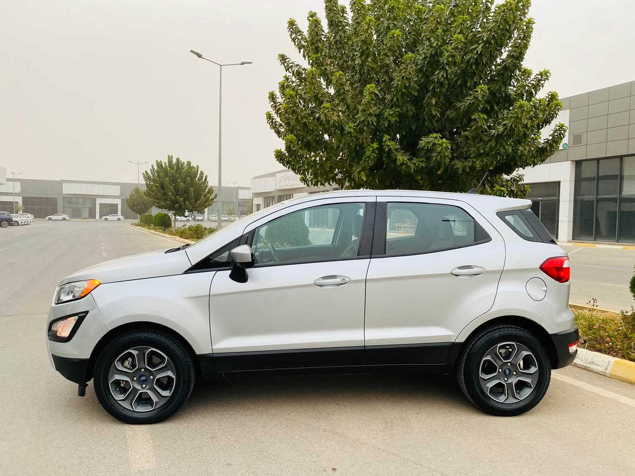 Ford Eco sport
فۆرد ئیکۆ سپۆرت مۆدێل ٢٠٢٠ یەک پارچە بۆیاخ بەس بۆنیت بێ ناوگرتن بەشەرت سەیارەکە ماڵی دۆستە سەنەوی تازەیە ٤تایەو ویلی لۆک مواسەفات ئیکۆ ئۆتۆ هۆڵد گێر سەر سوکان تابڵی سەیارەیە تازەیە گێرو مەکینەی نەکراوە سەیارەکە بێ ساردو شوختە
***********
*********** السليمانية, العراق
