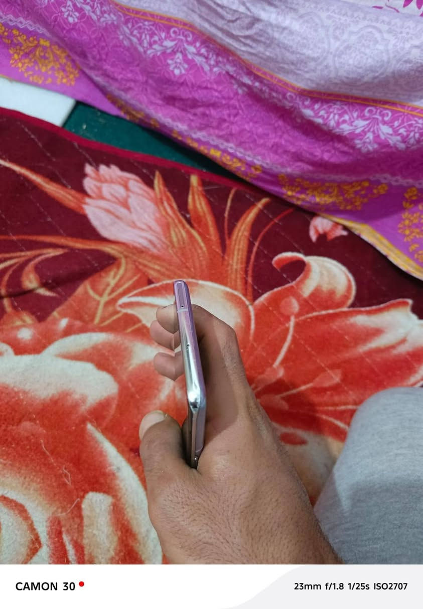 السلام عليكم ورحمة الله samsung s10. 5gنسخه امريكيه النضافه90 الضهر مفطرو ذاكرة 256العشوائية 8+8كامره اتخبل للتواصل ***********
