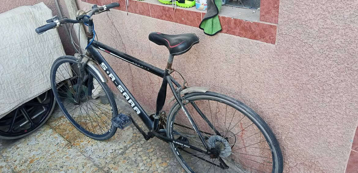 متاح مكاني بغداد. ما ناقصه شي بس بنجر  التاير الخلفي 75000


**إذا كنت صاحب هذا الإعلان وتريد حذفه لأي سبب، رجاءا أرسل رسالة إلى الدعم الفني**