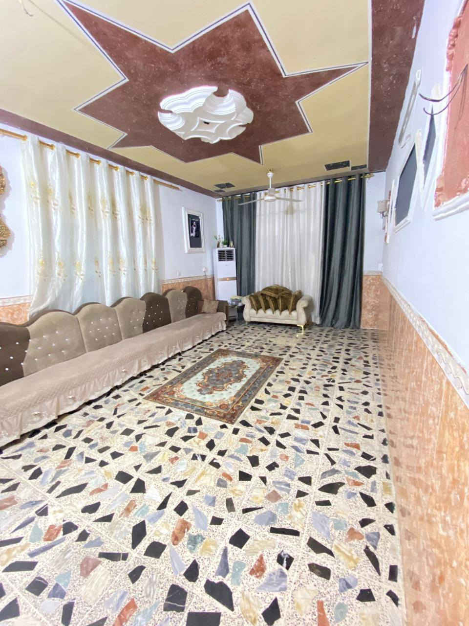 دار للبيع زراعي عقد ٣٥ مساحه ٢٥٠ متر بغداد المدائن الجعاره قرب الشارع العام ٣ غرف نوم وصاله ومطبخ واستقبال كراج حديقة  او امراوس بيت زراعي داخل جسر ديالى  ***********
