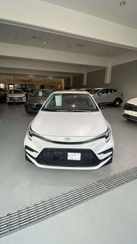 من رخصة الادمن المحترم عندي هاي الكورلا زيرو هسة رقمتها اريد مراوس بكو...