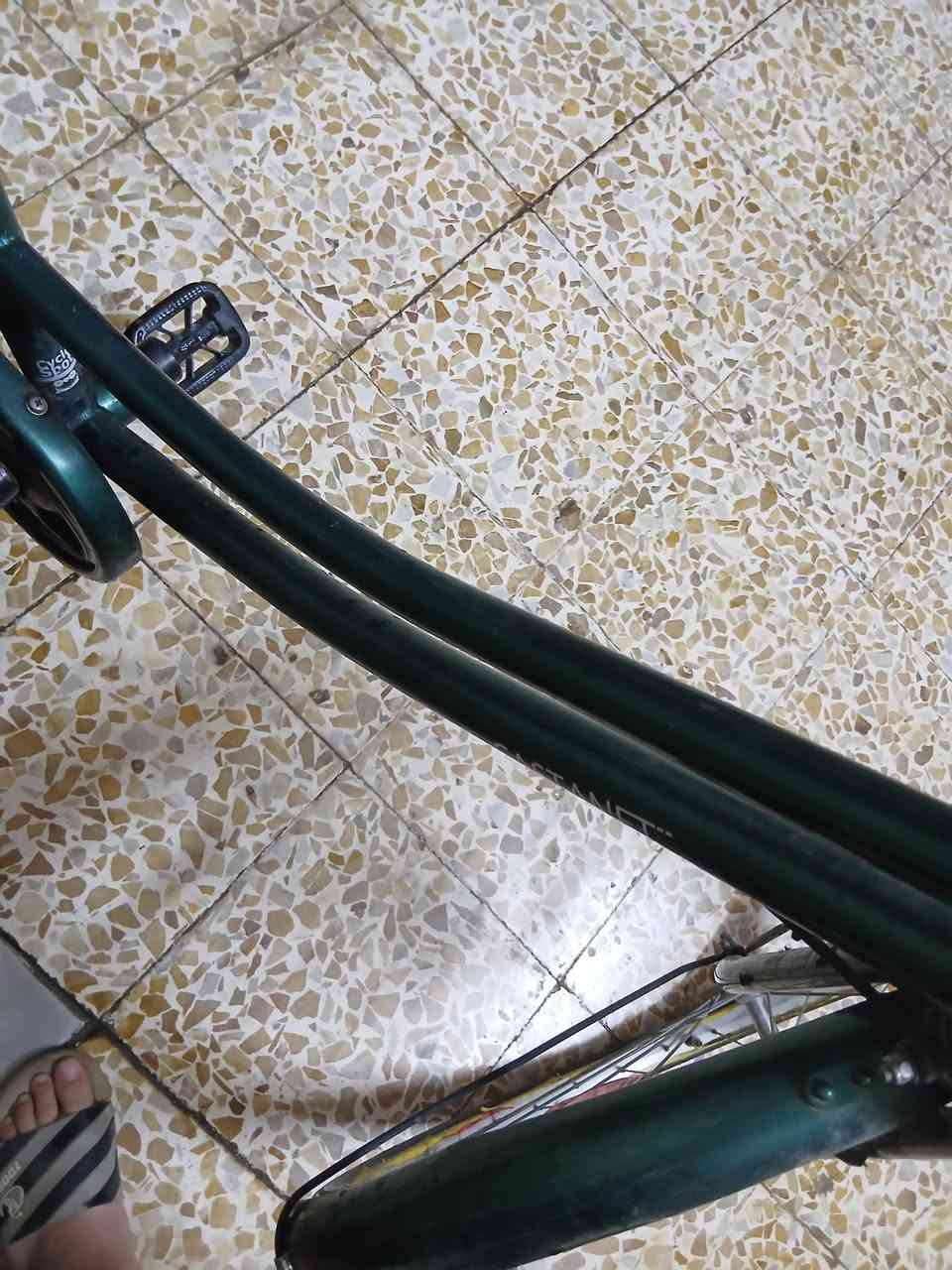السلام عليكم بيع بايسكل عبد الحليم حجم 26 السعر 110 وا بي مجال رقم الهاتف ***********
