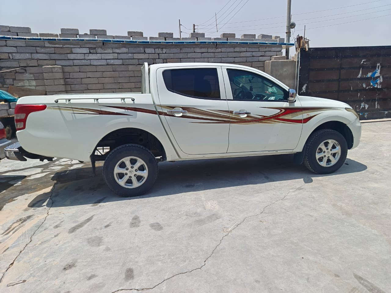 سلام عليكم  
مستبوشي كاز فورويل مديل 18 مكينه كير بدي كفاله عامه سياره مال جناي ستعمال شخصي رقم شمالي بسم شريكه اتوكفاك أبوكاله عامه من اشريكه سياره اصولي وشرط الوكاله عامه بسم المشتري  ماناقصه أي شي كله جاهزه سعر 130 وبيه مجال الشراي هاذه رقم تليفون راعيه 
***********
مكان سياره بصره قظاء المدينه بخدمت شراي
