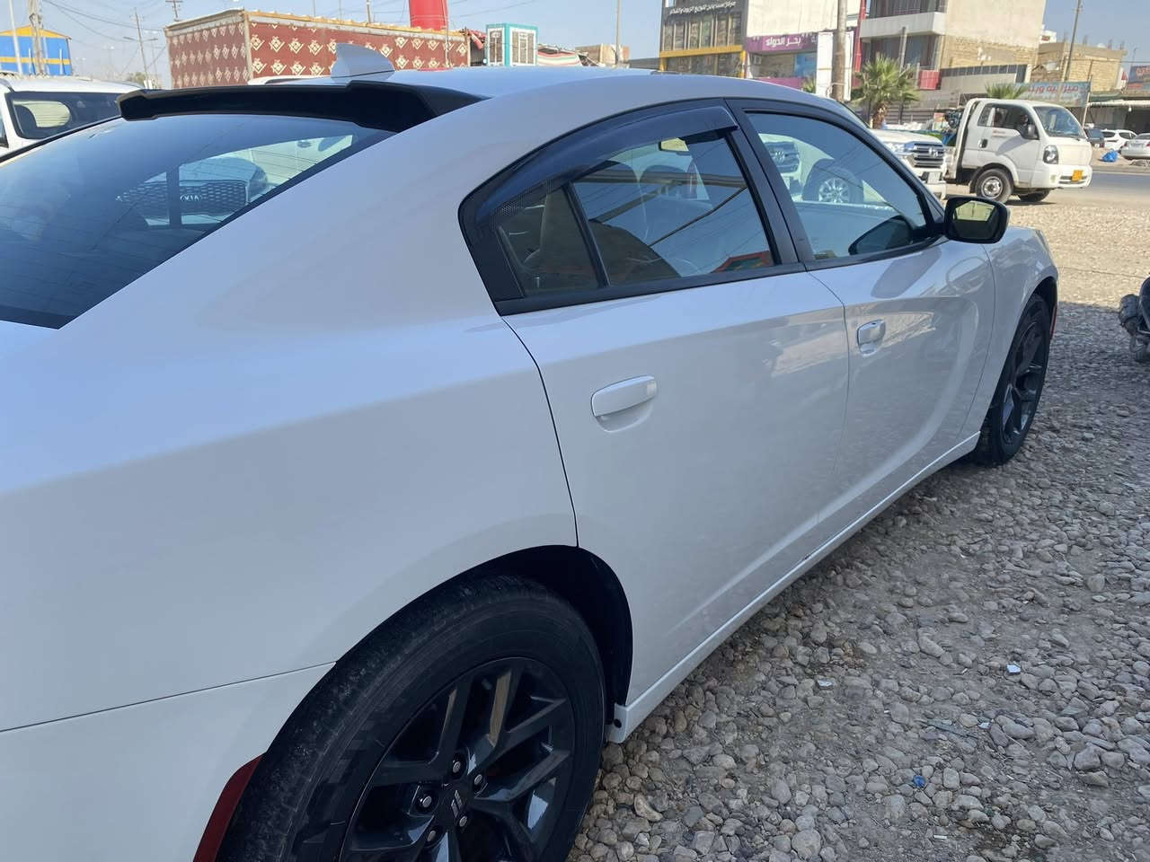 چارجر للبيع موديل ٢٠١٦ sxt السيارة دخلت كلين وصار بيه باب وجاملغ وشخط بلباب الخلفية اثر طخة رقم بغداد ماشية ٩٠ الف للتواصل ***********
