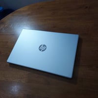 لابتوب ماركة HP بلون مميز جدا...شاشة حجم 15.6 واسعة بدقة FULL HD 1080 ...