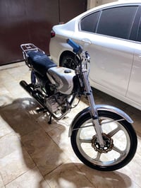 دراجة ايراني سيفان محرك 150CC  دراجة خير من الله ونظافة محركها كدامكم ...