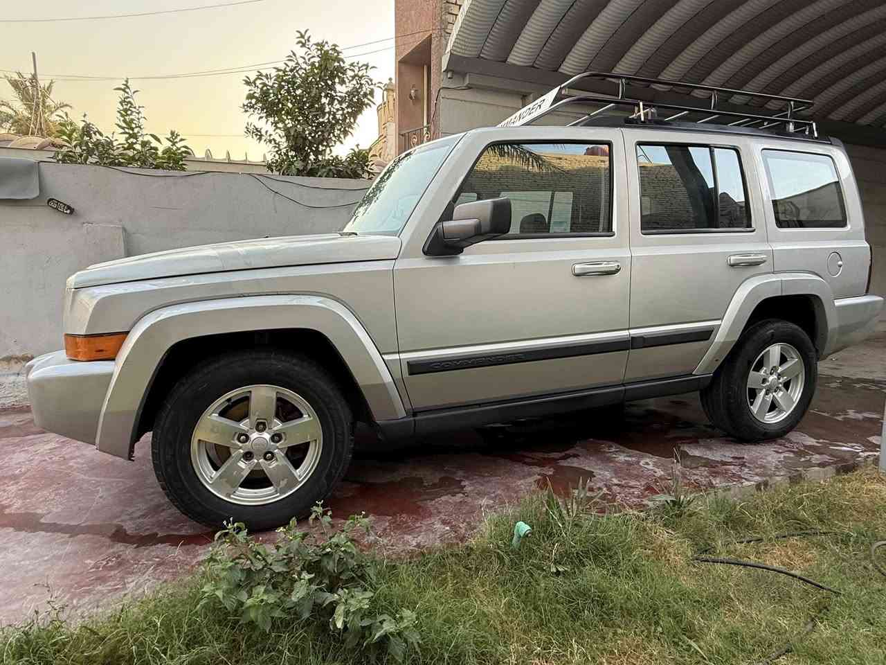 السلام عليكم
للبيع او المراوس جيب كومندر ٢٠٠٨ محرك ٦ سلندر تبريد ٣ قطع ٧ راكب 
محرك وكير وتبريد مكفولات تخم تاير جديد داخلها جديد 
مسويلها عازل حراري صوتي لاستيك ابواب جديد تخم 
مصبوغة حزام والبنيد جارد 
السعر ب٨٢ وبيها مجال بسيط 
رقم بغداد بأسمي هزه جديدة وتحويل مباشر مكاني بغداد الدورة الصحة 
***********
