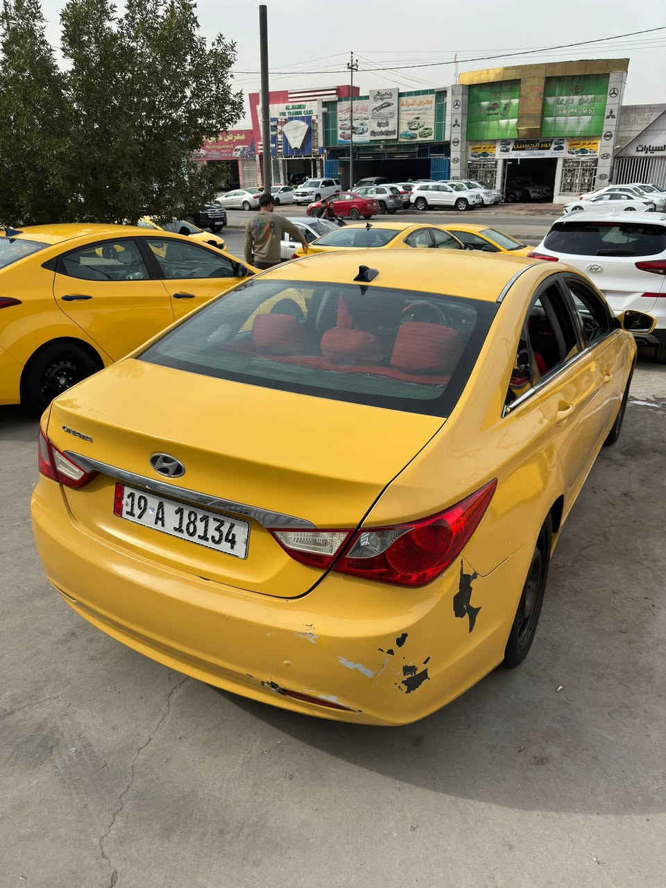 سوناتا أمريكي 2013
حاملغ امامي ايمن فقط من امريكة
السعر 90 مكانها حاليا بغداد 
حاهزة غرفة نظيفة 
تايرات جديدة 
***********
