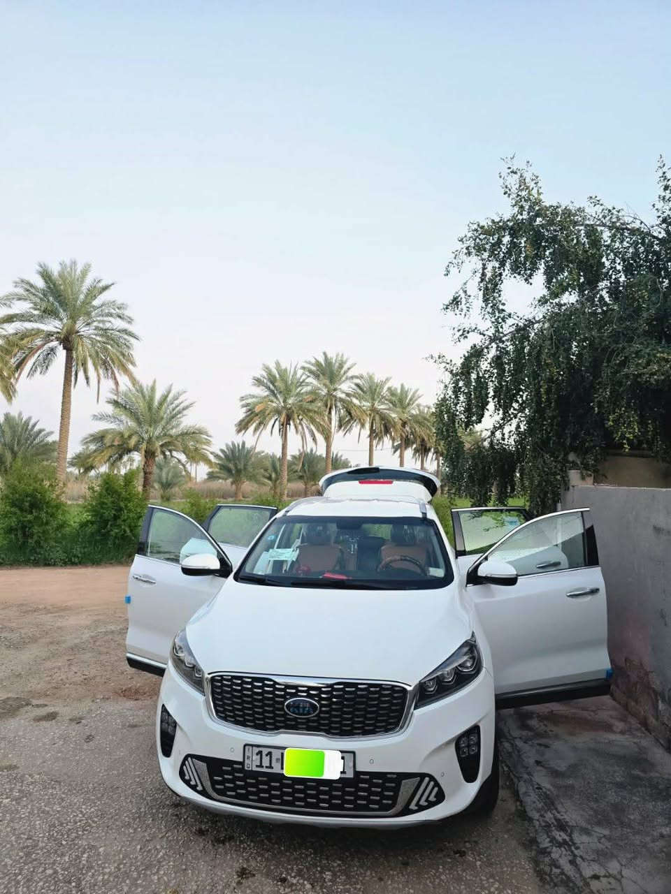 السلام عليكم
سورنتو 2020 خليجي جديده لوك السياره استعمال شخصي جدا نظيفه  رقم بغداد  بأسمي  ماشيه 54 الف ميل شرط الفحص ماعيزه  شي جاهزه محرك كير كله بلاد حداديه تخم تاير جديده بصمه جلد جنطه كهرباء  محرك 6سلندر سياره بعد بيهه هواي مواصفات 
الاستفسار اكثر الاتصال على الرقم  ***********
السعر 270 وبي مجال 
بابل الهاشميه

