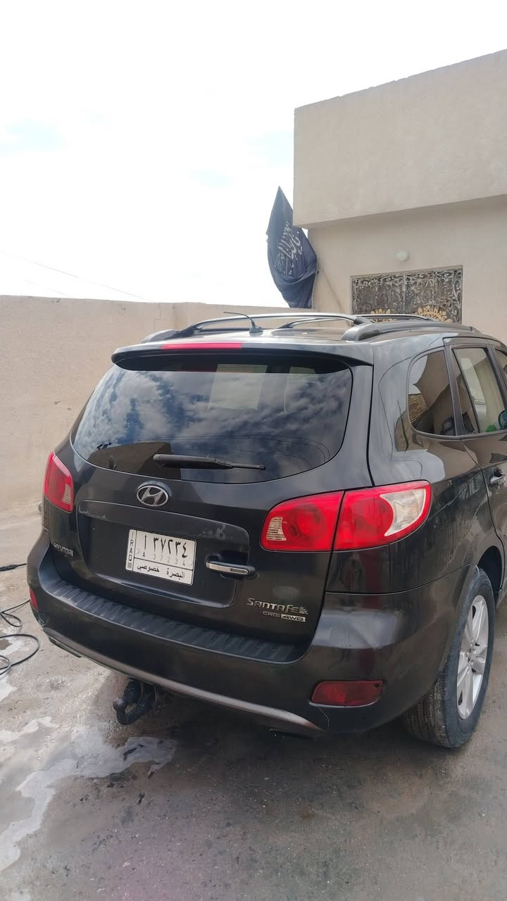 سلام عليكم اعاده بسسب لوعد كاذب
سنتافي للبيع أو مراوس  كاز مسكر  ٢٠٠٧  سبعه راكب  قطعتين تبريد كشنات جلد  بيه صبق ٣ قطع   تخم تاير جديد حداديه  مكينه كايمه بيه بكن  رقم بصره تحويل ثاني يوم  سعر ٨٤ وبيه مجال مكان البصره حي الزيتون ***********
