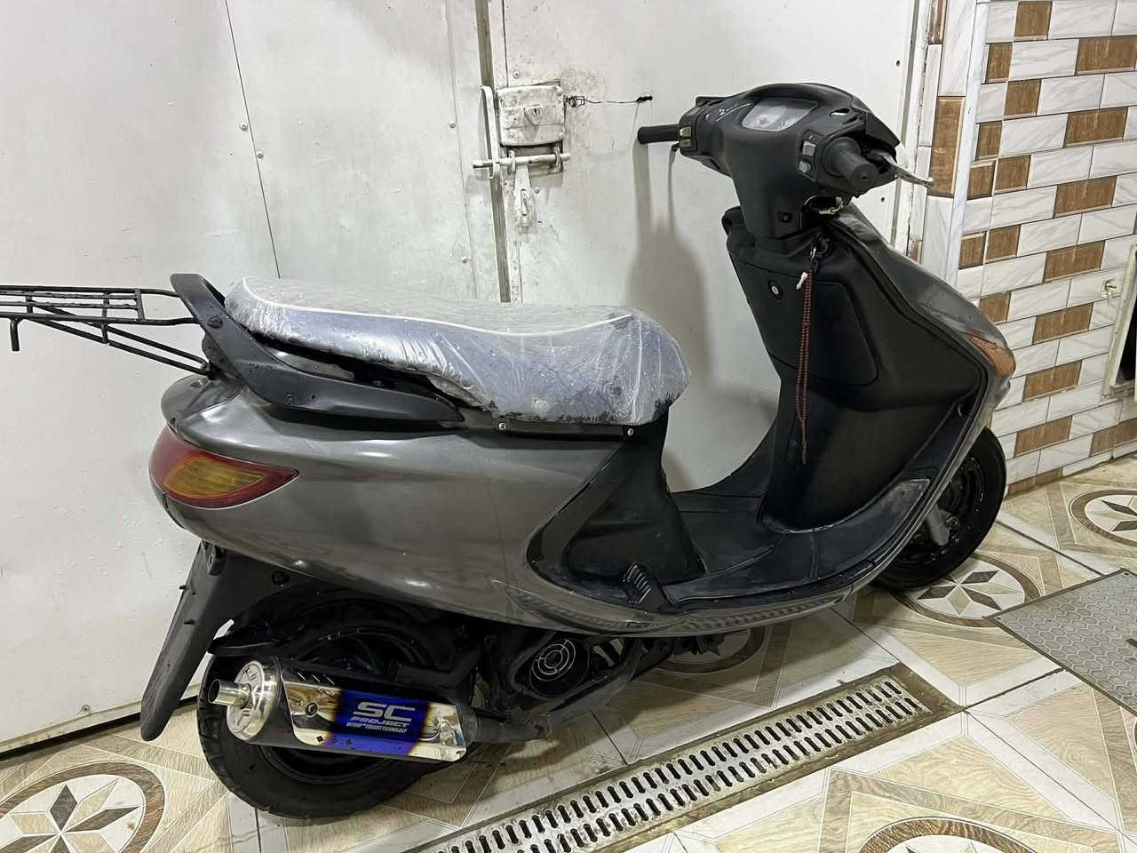 السلام عليكم البيع دراجة فراشه كهربايات شغاله الدراجه خير من الله مكينتهه نضيفه او ناعمه السعر ٣٥٠عنوان نجف حي العسكري كبل شارع السبيس يم صيدليت احسان كاضم ***********
