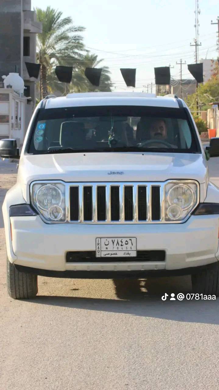 جيب لبرتي 2008 
سنويه ما ساقطه 
السياره بااسمي 
رقم بغداد
فتحه قماره
شاشه
كامره
حساس خلفي 
تدفئه تبريد
تخم تاير
اسبير عريض مو القزم
حداديه
مكينه وكير خير من الله 
سويج عدد2 اصلي مالت الشركه
السعر 110
***********مكان السياره بابل الحصوه
السياره بعد احله من الصور مال جناي ومتعوب عليه