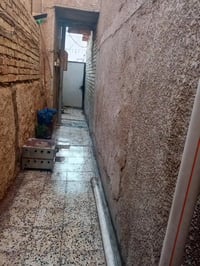 بيت 50م خلفي للبيع نظيف يصلح للسكن أو استثمار يتأجر ب 200 العنوان الحر...