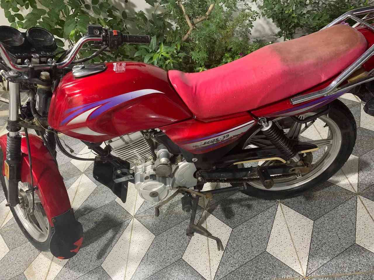 السعر ٦٢٥.  ***********
دايوان ستنساخ مديل 2023؛ كامله مكمله ئي نقص مابيه شرط شلعه ومعدل مكاني كربلاء الانتفاضه الثالثه
