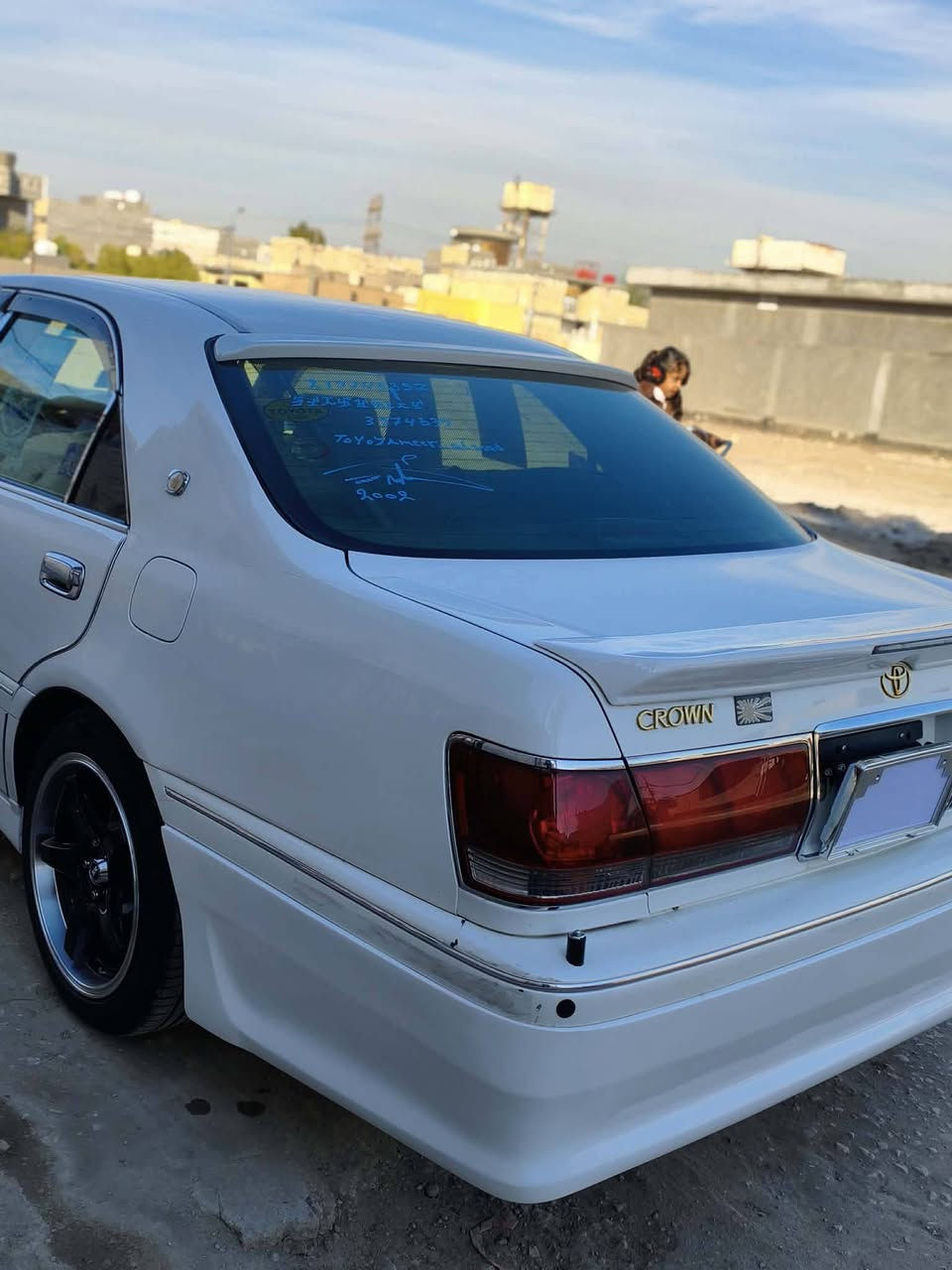 السلام عليكم
ملكه 2002
كصه قماره 
غرفه جلد اربع دكم اصل 
شاصي 75 مكينه vvit. 9
ستيرن كهربائي ارايل امامي خلفي 
حداديه امامي خلفي تخم تاير 
تحويرت نجف ***********
