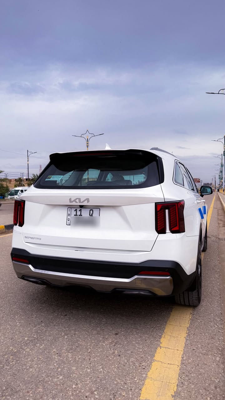سورنتو 2024 رقم بغداد كفاله عامة
ماشية 19 الف 

١- محرك 3500cc (6)
٢-ويل 20 
٣- داتا شو 
٤-دخول ذكي بصمة وتشغيل عن بعد 
٥- سايد بريك بصمة 
٦-كراسي كهرباء 
٧-٣ قطع تبريد 
٨- شاشة متصل وتحكم كامل كار بلي واندرويد اوتو 
٩-تحكم التبريد والتدفئة شاشه 
١٠-لايت زنون مع لد نهاري 
١١- حساسات امامي وخلفي مع نظام الرادار الامامي 
١٢-بردات خلفية 
١٣-اريل نفكيتر مع نظام Gps
١٤ -مري شفط ونظام ترحيب عند الاقتراب والفتح 
١٥- تحكم كامل بالجام auto 
١٦- كير ماوس 
١٧- تبريد وتدفئة منفصل 
١٨- نظام auto hold 
١٩- نظام نزول منحدرات
٢٠- كاميرا خلفية دواره 
٢١- شحن هاتف ذكي وايرلس
٢٢- تحكم كامل للمقود ( مثبت سرعه - اوامر صوتيه - ) مع شفتات في المقود 
٢٣- اناره ليليه كامله للدواخل والابواب 
٢٤- شاشه ديجيتال متغيره 
٢٥ - صندوك كهربائي
٢٦- اربع انظمة قياده ( sports, comfort,Eco , Normal )

السيارة رقم بغداد مكفولة من البارد والتكحيل والصبغ كفاله عامة 
السياره زيرو بحاله الوكالة بعدها بلاصقات الشركة 

مكان السياره ميسان 

ما متواجد على الفيس
الشراي يتصل ويتدلل 
***********
