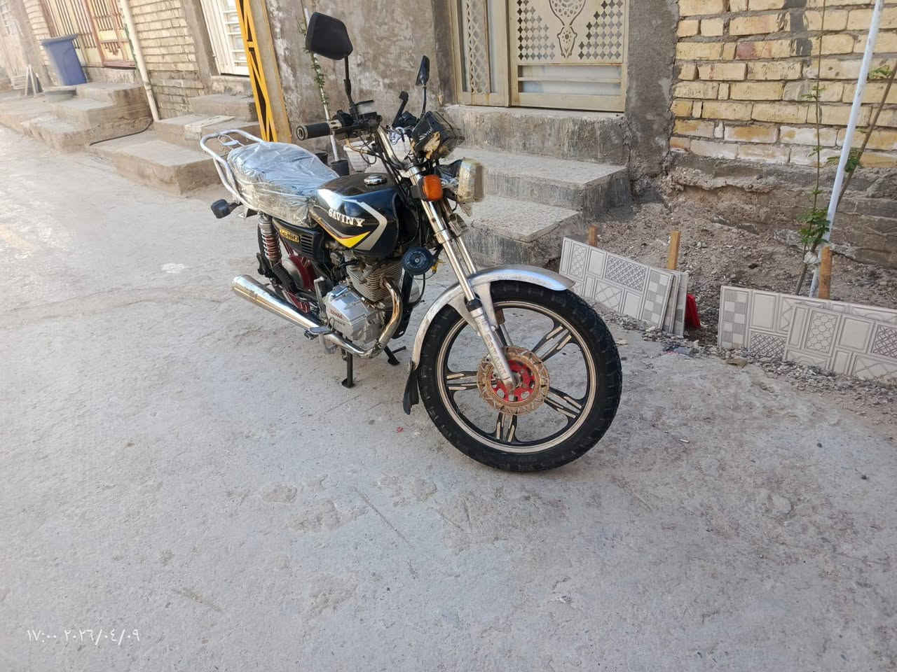 السلام عليكم شباب دراجه ايراني 5 كير موديل 2023 دراجه نكره سلف كل نقص ما بيهة الدراجه حلوه مكاني بغداد حي الجهاد  السعر 550 وبيهة مجال حك الجيه مكفوله من كلشي ضربه ومحرك لا تنقيص ولا تبخير ***********
