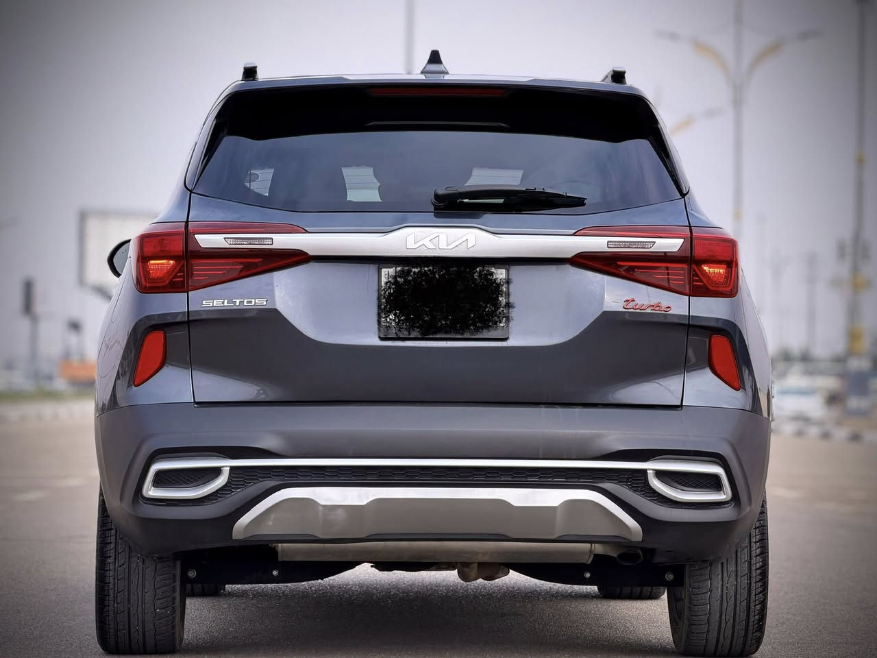 🧿عـــلـئ بــــركـــة الـــلـــه🧿
ملاحظة:-للبيع نقداً لو مراوس بكيا سورنتو موديل 23/24 
السيارة كلش جديدة ع ايد وحدة من دخلت العراق 
الضرر تبديل بنيد وجاملغ بارد + حافه الباب بدون دواخل وشرط الفحص كل غراضها شادهن اصليات 
رقم كربلاء باسمي تحويل مباشر

💵الـــــســعـــــر:- 16.500ورقه وبيه مجال

🛞نــوع الــمـركـبة:- كيا سيلتوس 

🪙الـــــمــوديــــل:-2022

⚙️حــجـم الـمـحرك:-1.600 توربو 🚀🚀🚀

🧭الــــعـــــــــداد:- 63.000 الف كيلو

💌الـــــــوحـــــــة:-كربلاء تحويل مباشر

💎المواصفات 💎

♦️شاشة كبيرة 

♦️كامره خلفيه

♦️أشارة بلمري

♦️دفع رباعي4/4

♦️ثلاث انظمة للقيادة + ماوس تحكم

♦️كشاف زنون

♦️لد نهاري

♦️لايت زنون 3 عدسات

♦️ويل كب كروم بلاد

♦️بصمة تشغيل 

♦️بصمة أبواب

♦️تشغيل عن بعد

♦️هند أبريك بصمة

♦️رادار أمامي للتوقف الذاتي

♦️تحديد المسار للقيادة الذاتية 

♦️رادرات جوانب

♦️رادرات خلفية للتوقف الذاتي

♦️كشنات جلد 

♦️تدفئه كشنات

♦️كشن السائق كهربائي 

♦️اطفاء ذاتي

📞——————————————————-📞

📩للاستفسار__والتواصل :- عــلـى الارقام الموجودة

أثـــيــــــر :-***********📲📲

الاســـــيـــا :- ***********🤳🤳

  واتساب: wa.me/9647801141140

حــساب الــتيك توك:- https://www.tiktok.com/@v8_d6?_t=ZS-8x3fT5HXtX5&_r=1

  حساب الانستكرام: https://www.instagram.com/v8_8d?igsh=bnhzZWU3MzYwZnJm

📍📍📍

العنوان:-كربلاء-سريع حي المعلمين مركز 3m كار

أخوكم:- مـــحـمــد الــعــبادي
