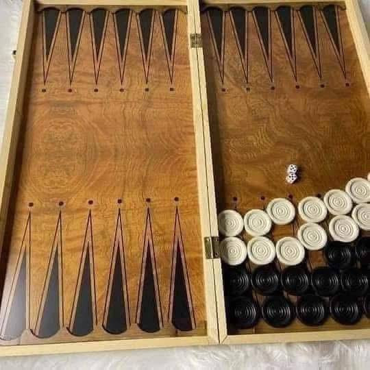 اهلا وسهلا زبائننا الكرام 👑
لمحبين لعبة الملوك 👑   الشطرنج 
#عرض لفترة محدودة 🤩🤩
لوح شطرنج مصنوع من الخشب الطبيعي 🤩🤩
شطرنج خشب ♟
وطاولي خشب🎲
دامة خشب ♠️
الحجم كبير 50×50 
عرض خاص السعر 20 الف فقط😍😍
يتوفر خدمات توصيل جميع محافظات العراق🚕🚕


**إذا كنت صاحب هذا الإعلان وتريد حذفه لأي سبب، رجاءا أرسل رسالة إلى الدعم الفني**