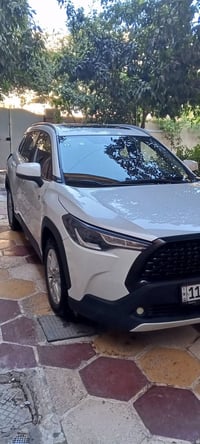 كورلا كروز موديل 2024 السياره ماشيه 39الف السياره على وضع الشركه مكفول...